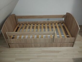 Postel 160x80 + matrace+ regal