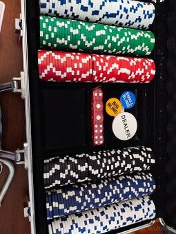 Pokerový kufřík, tipbox a další