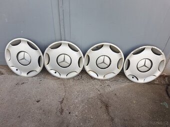 Kryty kol 15 " Mercedes Benz