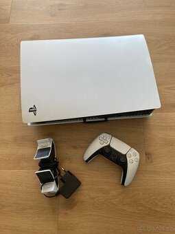 Prodám PlayStation 5 (PS5 s mechanikou)