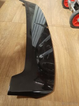 Octavia RS1 kombi - křídlo
