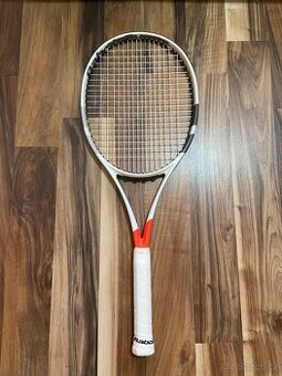 Babolat Pure Strike tenisová raketa