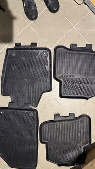 Gumove koberecky Fabia (18-21) jako nove