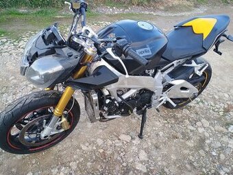 Aprilia tuono v4
