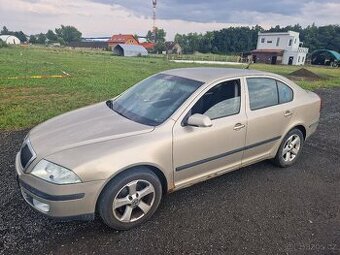Škoda Octavia 1.9 tdi 77 kw - tempomat - digi klima -