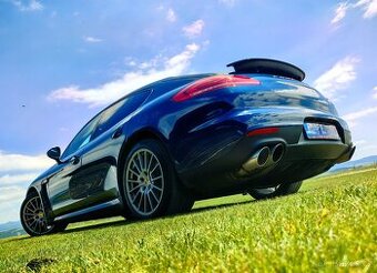 PORSCHE PANAMERA 4 -FACELIFT-4X4-REAL KM-NADHERNE