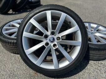Original letni kola Skoda Alaris 5x112 7,5J ET51 225/40 R18