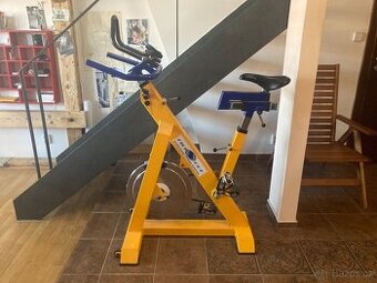 spinningové stacionární kolo