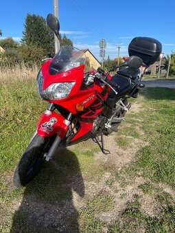Honda cbr125r