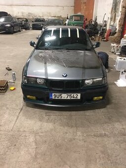 BMW e36 coupe