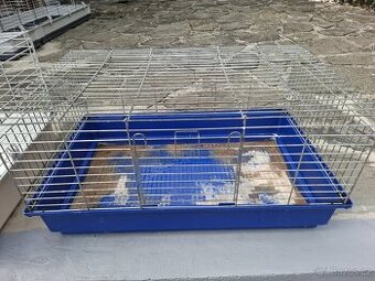 Malá klec nebo přepravka