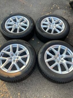 235/60 18’ zimní pneu + alu kola Volvo XC60