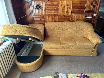 Gauč s úložným prostorem