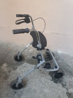 chodítko inv. čtyřkolové pro seniory i POŠLU