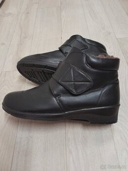 Kožené kotníkové zimní boty s kožíškem