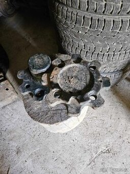 stred zavazi-hribek zetor crystal