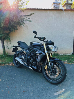 Triumph Street Triple 675 2014 | Nové pneu S22, QuickShifter