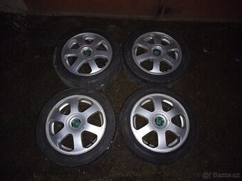 Alu kola Octavia r15