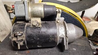 Startér Moskvič 407 - 408