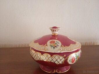 Porcelanová dóza s víkem