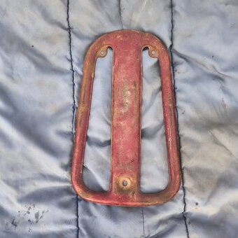 Nosič na Jawa 555 pařez