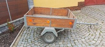 Přívěsný vozík