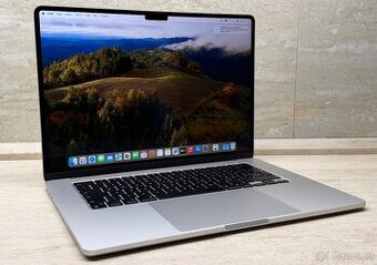 MacBook Air 15,3", M2, 8GB, 256GB, Silver, 8 cyklov