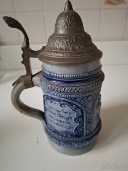 Prodám starožitný keramický korbel s cínovým víčkem