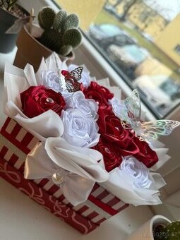 Růže ze stuh…..💐🌹