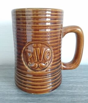 Keramický džbán na pivo, vázy - bulharská keramika.