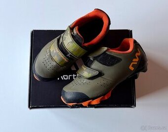 Cyklistické tretry Northwave vel. 33