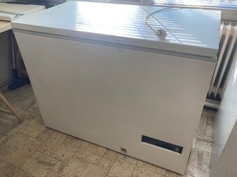 Mraznička Indesit 290 l