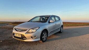 Prodám vozidlo Hyundai i30, 1.6i, 92kW, r.v. 2011