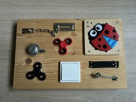 Activity board / Motorická deska