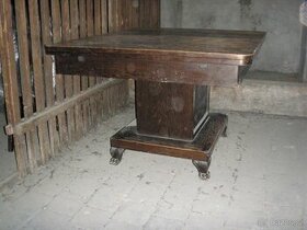 Starožitný stůl a 6ks židlí