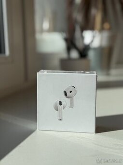 Bezdrátová sluchátka AirPods s ANC