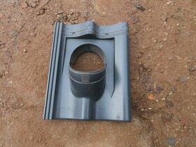 Prodám průchozí tašku na krytinu Moravská plus černou