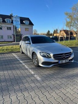 Mercedes benz E220