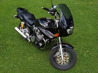 Yamaha XJR 1200