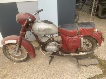 ČZ 150 Kývačka pěkná zachovalý čísla sedí jezdila 1955