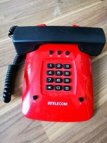 Prodám starý tlačítkový telefon, r. v. 1995