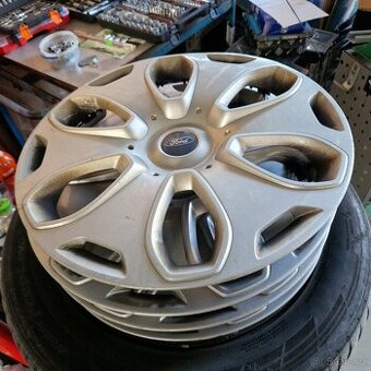 Plechové disky r17, et55 ford galaxy,matky plus poklice