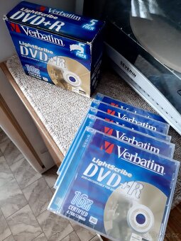 Diskety ,DVD +R-nové-