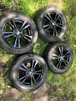 Celoroční kola Hyundai R16 205/60 5x114.3 ET45