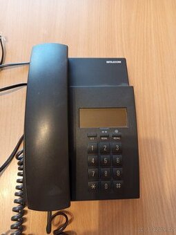 Prodám tlačítkový telefon - 1