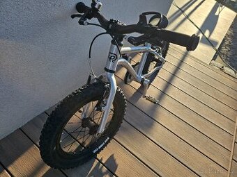 Early rider seeker 16