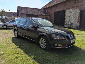 PASSAT B7