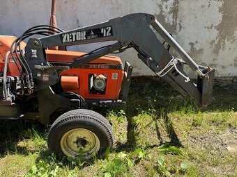 Čelní nakladač trac-lift