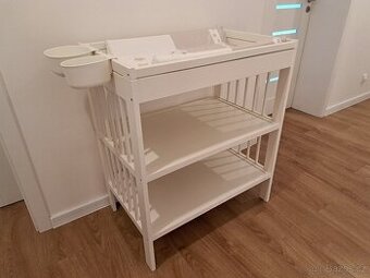 Přebalovací stůl Ikea