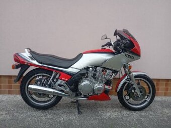 YAMAHA XJ 750